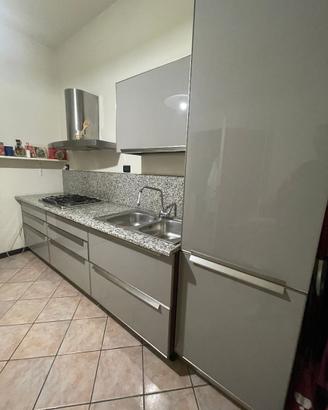 Cucina Grande 3,30m + Colonna 60cm con PIANO GRANI