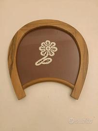 Quadro con fiore in pizzo a Cantù