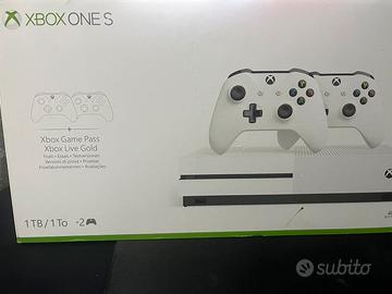 Xbox one s 1tb 2 controller