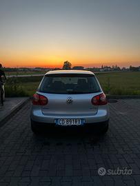 Volkswagen Golf 5 1.6 fsi