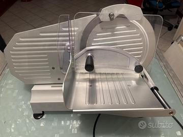 Affettatrice ALA 2000 tipo 6250 CA 147 W