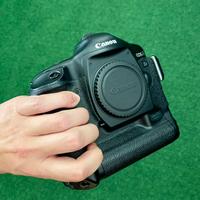 📷 CANON EOS 1D Mark II - Reflex professionale