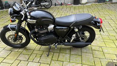 Triumph- bonneville t100 2021