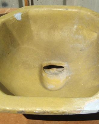 Antico orinatoio dell'800