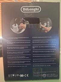 macchina automatica da caffè con cappuccinatore