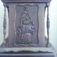 Leggio in legno intarsiato