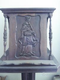 Leggio in legno intarsiato