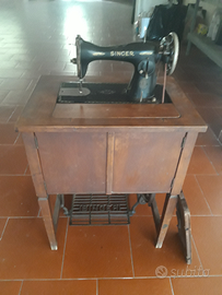 Macchina da cucire singer anni 50