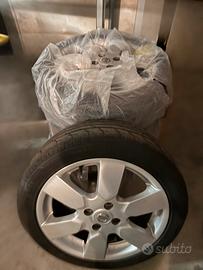 4 Cerchi in lega  Nissan Micra k12  + gomme estive