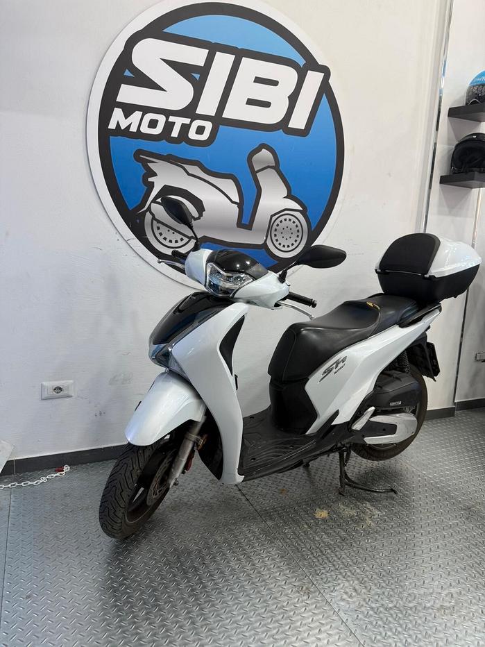 Honda Moto Sh 125 Vecchio Modello Honda SH 125 Usata In Vendita