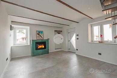 CASA SEMINDIPENDENTE A GIAVENO