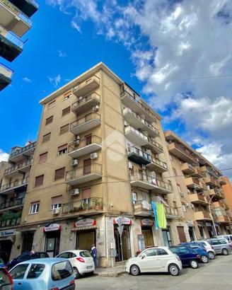 4 LOCALI A PALERMO