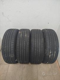 4 Goodyear estivi 215/60/17 96h dot 2020 70%