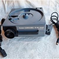 Proiettore diapositive con contenitori