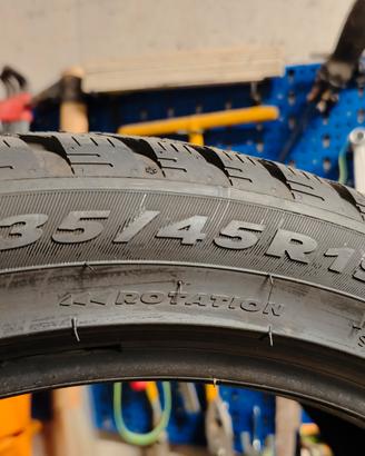 Pneumatici Invernali  235/45 R19