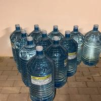 Barili di acqua