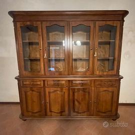 mobile vetrina in stile