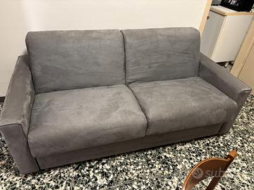 divano letto. nuovo