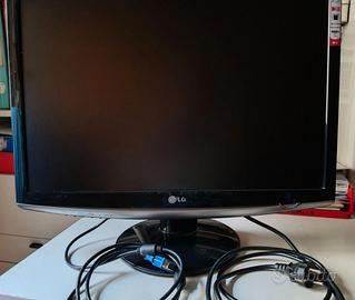 Monitor PC LG Flatron 22" Usato e funzionante