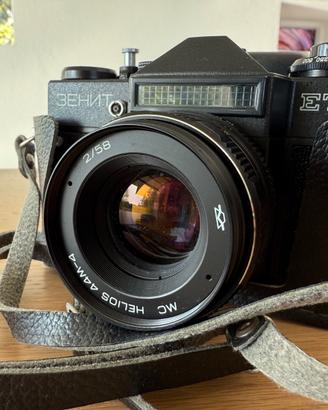 Macchina fotografica Zenith ET + Helios 44 *NUOVA*