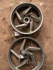 Cerchi in lega bmw r1200gs