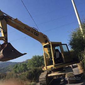 Escavatore Caterpillar 215D LC