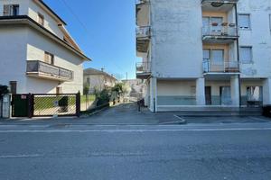 AUTORIMESSA A AZZANO SAN PAOLO