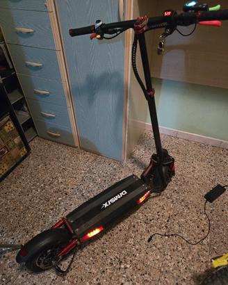 Monopattino Elettrico Majestic Lewis 500W 