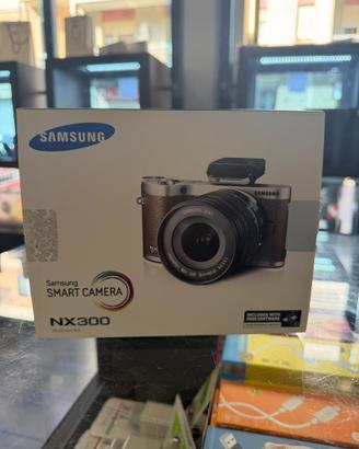 SAMSUNG NX300 SMART CAMERA PROMO