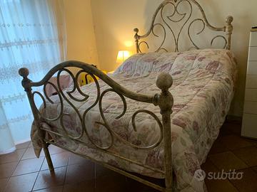 Letto e rete a doghe