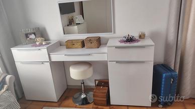 Toeletta da Trucco    Cassetti,  Ripiani , Moderno