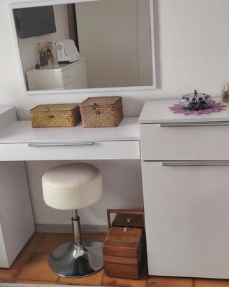Toeletta da Trucco    Cassetti,  Ripiani , Moderno