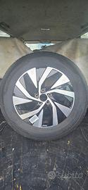 4 ruote complete di cerchi in lega Volkswagen