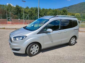 ford tourneo courier