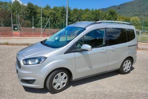 ford tourneo courier