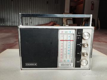 Radio vintage candle