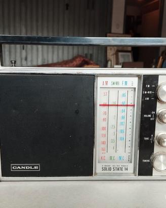 Radio vintage candle