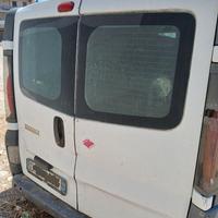 porta post dxsx Renault Trafic 2001/13 finestrat