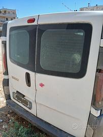 porta post dxsx Renault Trafic 2001/13 finestrat