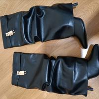 Stivali simil Givenchy