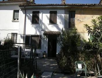 Immobile in asta di 8756 m² con 1 locale a Confien