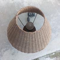 Lampada con piedistallo