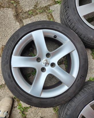 Treno gomme e cerchi in lega per Peugeot 308