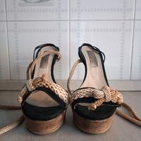 Sandalo nero e corda