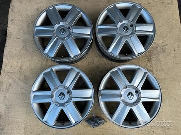 Cerchi in lega 16 pollici Renault Megane Scenic 05