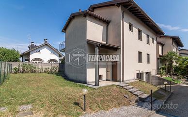 GORLA MAGGIORE - VILLA BIFAMILIARE CON GIARDINO E