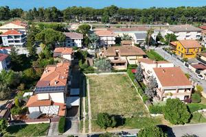 TER. RESIDENZIALE A PINETO