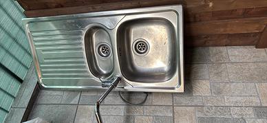 Lavabo più miscelatore 