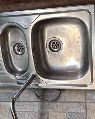 Lavabo più miscelatore 