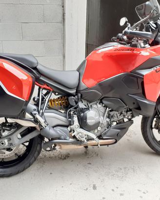 Ducati Multistrada V2S Travel